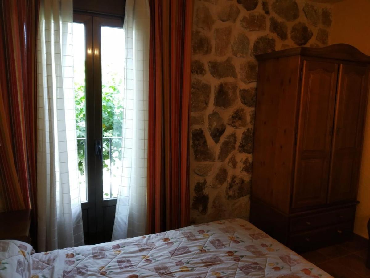 Viv. De Uso Turistico Fuente El Tejo - Casa Ana Villa Burgohondo Eksteriør billede